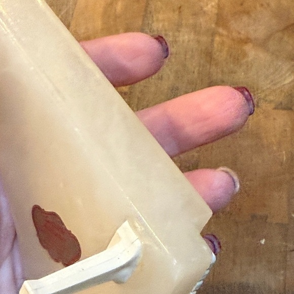 Alabaster Cream Piano Trinket Box with Floral Design Hand Crafted in Italy - Picture 8 of 11